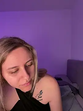 Snapshot of lunawolf21 chatting on March 2, 2026, 7:48 am lunawolf21 online show from March 2, 2026, 7:48 am