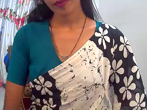sexy janu25 online show from June 11, 2026, 5:59 am