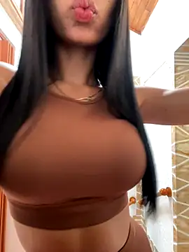 Lolitacooper online show from November 4, 2025, 8:01 pm