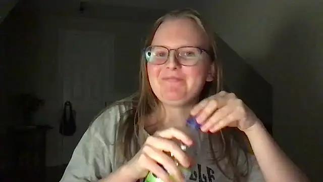 lexie lilacs online show from January 18, 2025, 4:15 am