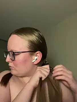 lexie lilacs online show from February 28, 2025, 12:54 am