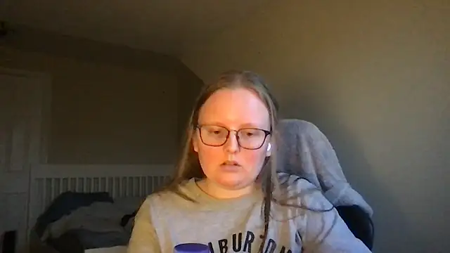 lexie lilacs online show from March 7, 2025, 11:16 pm