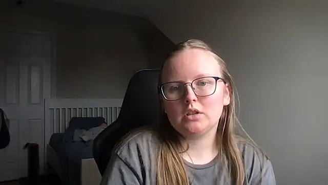 lexie lilacs online show from February 27, 2025, 9:36 pm