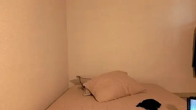 Aria Blisss online show from July 28, 2026, 12:18 am