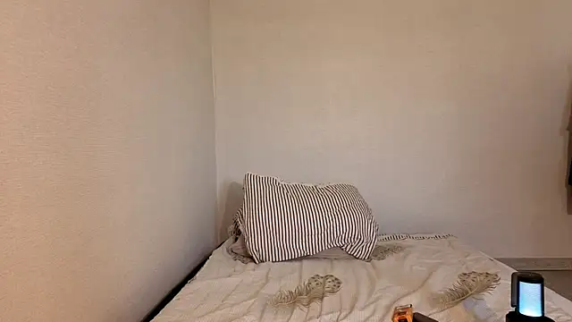 Aria Blisss online show from July 9, 2026, 1:39 am