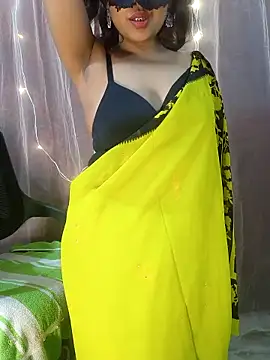 deslisexpriya online show from October 14, 2025, 10:42 pm