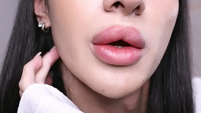 Kim Oberlin  online show from September 16, 2025, 1:23 pm