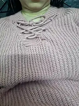 Snapshot of Lunaxx001 chatting on February 26, 2026, 1:44 pm Lunaxx001 online show from February 26, 2026, 1:44 pm