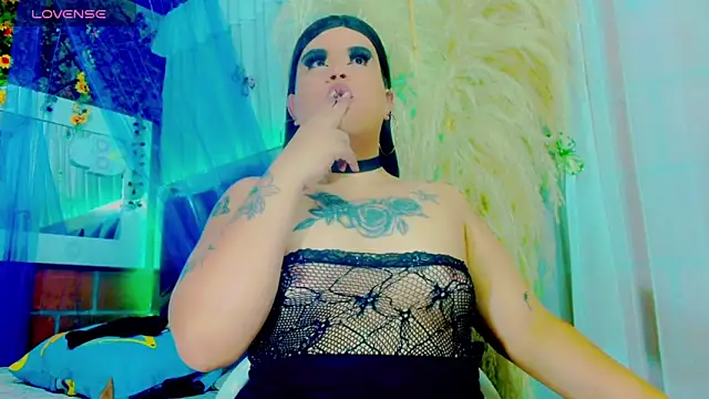 nauthyvalentina online show from April 5, 2026, 1:40 pm