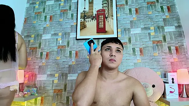 couple lovelyds online show from October 24, 2025, 8:52 pm