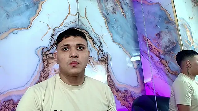 couple lovelyds online show from February 7, 2026, 9:12 pm