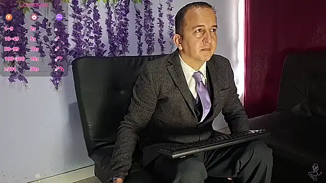 yazforeSolo online show from June 5, 2026, 1:39 pm