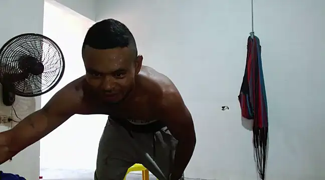 fernandez latinblackk online show from March 10, 2025, 8:01 pm