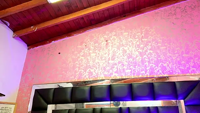 Sofia martiin online show from October 31, 2025, 3:03 am