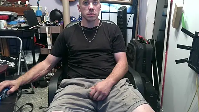 ScubaStevex online show from November 6, 2025, 1:15 pm