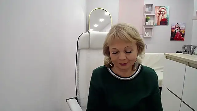 Milla Cutie18 online show from February 25, 2026, 6:35 am