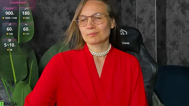 Lillian White online show from June 22, 2026, 12:49 am