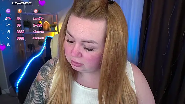 ZaraReignn online show from March 9, 2025, 9:03 pm