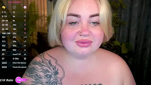 ZaraReignn online show from October 5, 2025, 7:26 pm