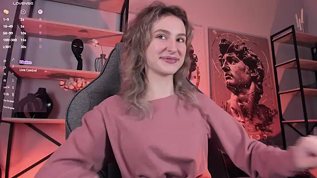 LuxRayi online show from October 16, 2025, 5:54 pm