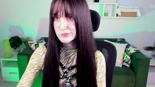 LuxRayi online show from March 2, 2025, 9:08 pm