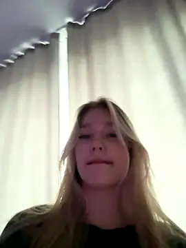 BattyMelody online show from November 11, 2025, 12:55 pm