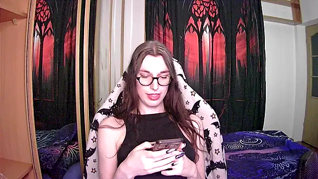 bluerose00 online show from December 6, 2024, 8:01 pm