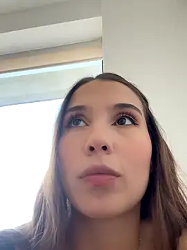 SophieRaily  online show from September 24, 2025, 7:09 pm