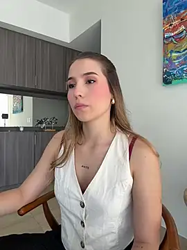 SophieRaily  online show from March 13, 2025, 6:23 pm