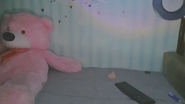 DreamKarina online show from March 13, 2025, 6:56 pm