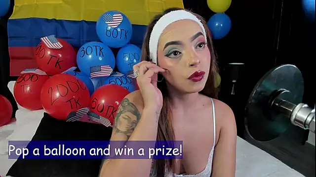 MiiaaMoonroee online show from July 4, 2026, 9:41 pm