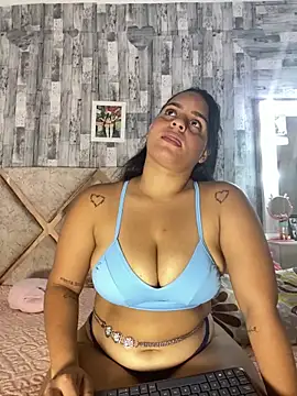 Violetrousse online show from May 8, 2026, 6:56 pm