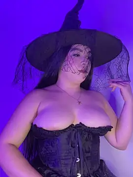 Blancanievess online show from November 1, 2025, 2:18 am