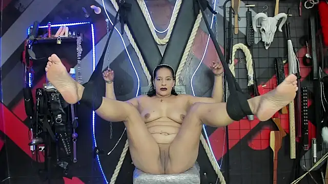 Snapshot of SUBMISSION_BDSM chatting on May 22, 2026, 1:31 pm SUBMISSION BDSM online show from May 22, 2026, 1:31 pm