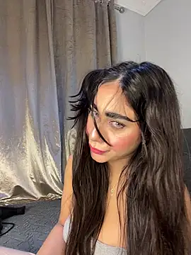 Snapshot of Meryem_Queen chatting on March 27, 2026, 3:04 am Meryem Queen online show from March 27, 2026, 3:04 am
