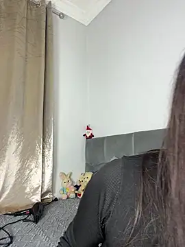 Snapshot of Meryem_Queen chatting on March 29, 2026, 1:18 am Meryem Queen online show from March 29, 2026, 1:18 am