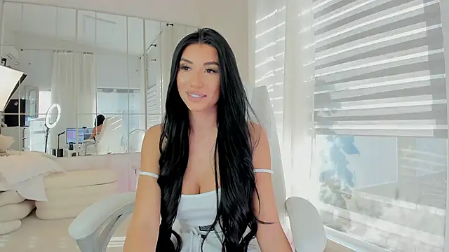 missdiamond  online show from October 29, 2025, 8:02 am