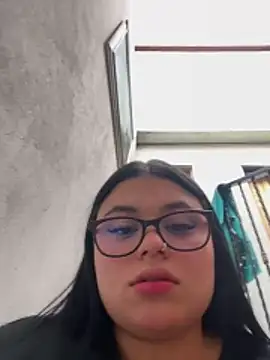 alissonfernandez  online show from May 30, 2026, 9:31 pm