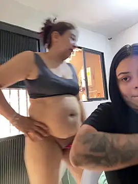 alissonfernandez  online show from July 29, 2026, 6:40 pm