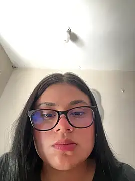 alissonfernandez  online show from August 9, 2026, 5:52 pm