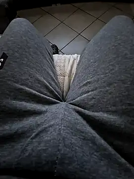 Snapshot of HardWolf2024 chatting on October 11, 2025, 9:05 pm HardWolf2024 online show from October 11, 2025, 9:05 pm