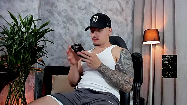 boyc022  online show from March 7, 2026, 1:56 am