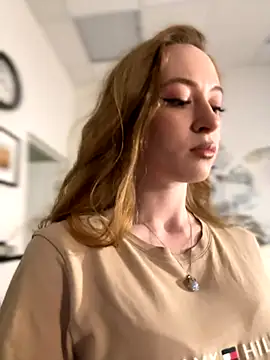  AngelMoon  online show from September 16, 2025, 4:02 am