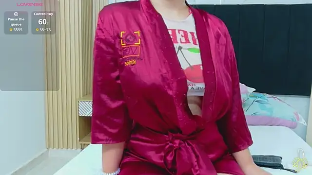 hornybarelylegalgirl online show from July 8, 2026, 12:39 pm