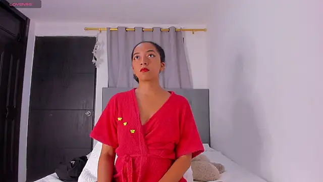 NAHOMI MILLER online show from February 26, 2025, 11:41 pm