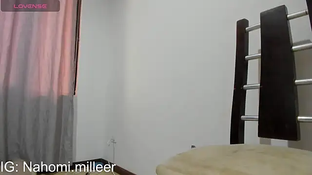 NAHOMI MILLER online show from October 3, 2025, 4:08 pm