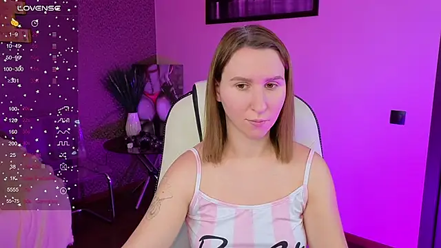 AliceBYKiss online show from December 2, 2025, 8:05 am