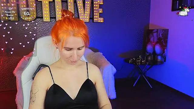 AliceBYKiss online show from February 3, 2025, 3:38 pm