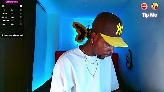 Aroonpapisex online show from February 20, 2026, 6:26 am