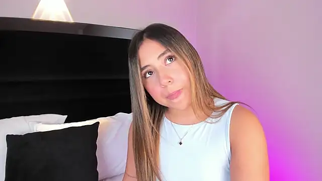 MelodyRey  online show from September 29, 2025, 9:53 pm